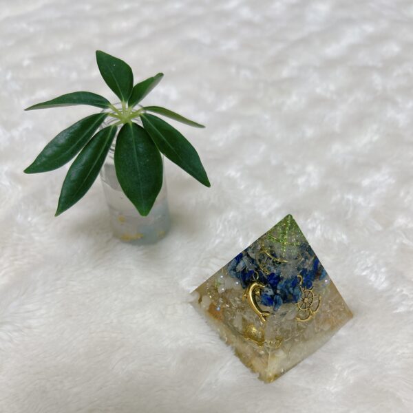 世界にひとつ🌏ヒーリングオルゴナイト✨ピラミッド（オーダー）