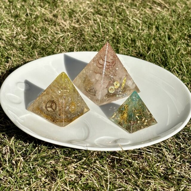 世界にひとつ🌏ヒーリングオルゴナイト✨ピラミッド