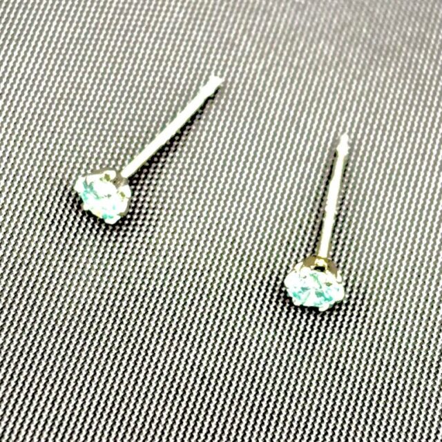 高波動ダイヤモンドピアス