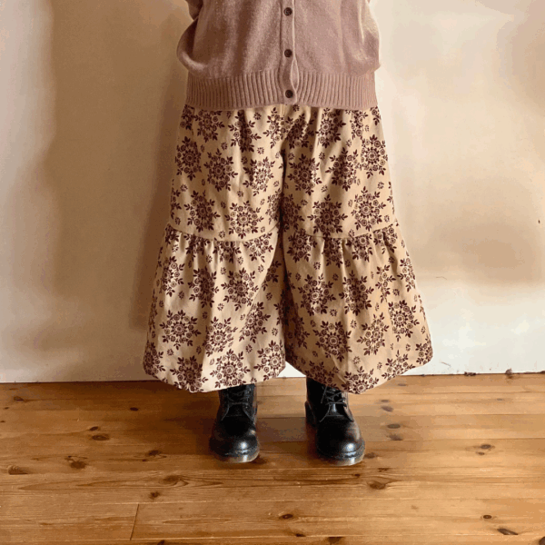 スカートみたいなフレアーワイドパンツ⭐️身長の低い方⭐️L〜3Lの方まで穿いていただけます。
