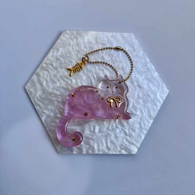 星降るねこキーホルダー　（伏せ）