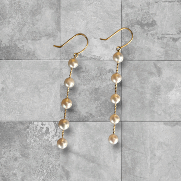 18K5連アコヤパールピアス