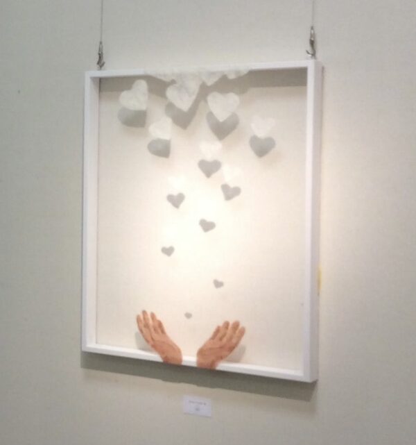 フェルト壁掛け作品　「見えないけれど在るー愛」