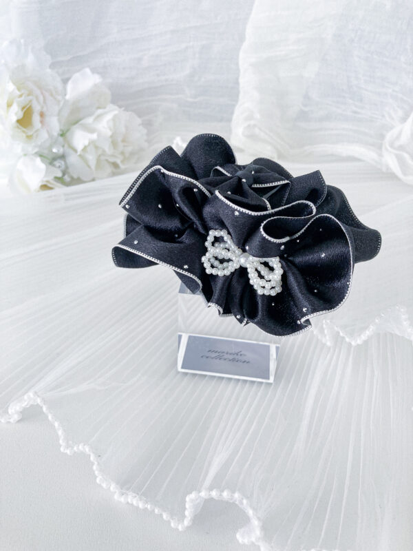 ドッドリボンのバンスクリップ（パールリボン・ミンクファー付）