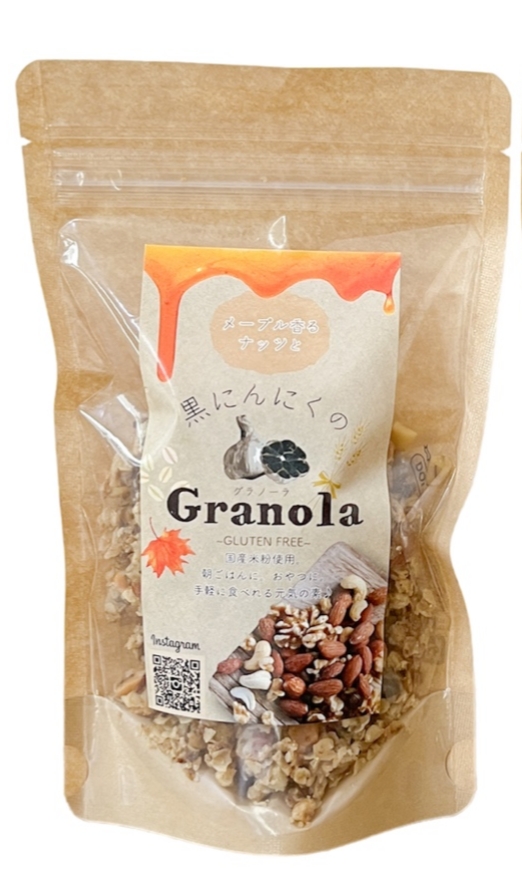 メープル香るナッツと黒にんにくのグラノーラ