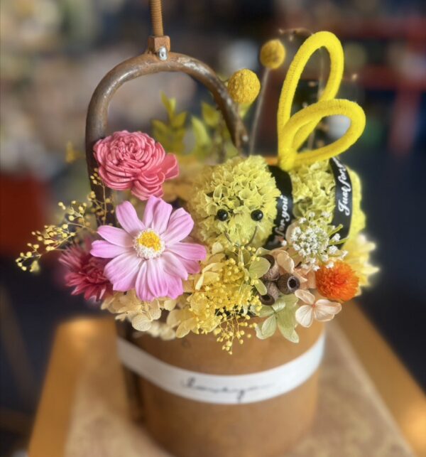 【イヤスタ限定】ミツバチプリザーブドフラワー