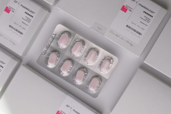 【PHARMOLOGY】NutriRejuve: Pink Tab.(フリーズドライの溶かして使う肌サプリ）