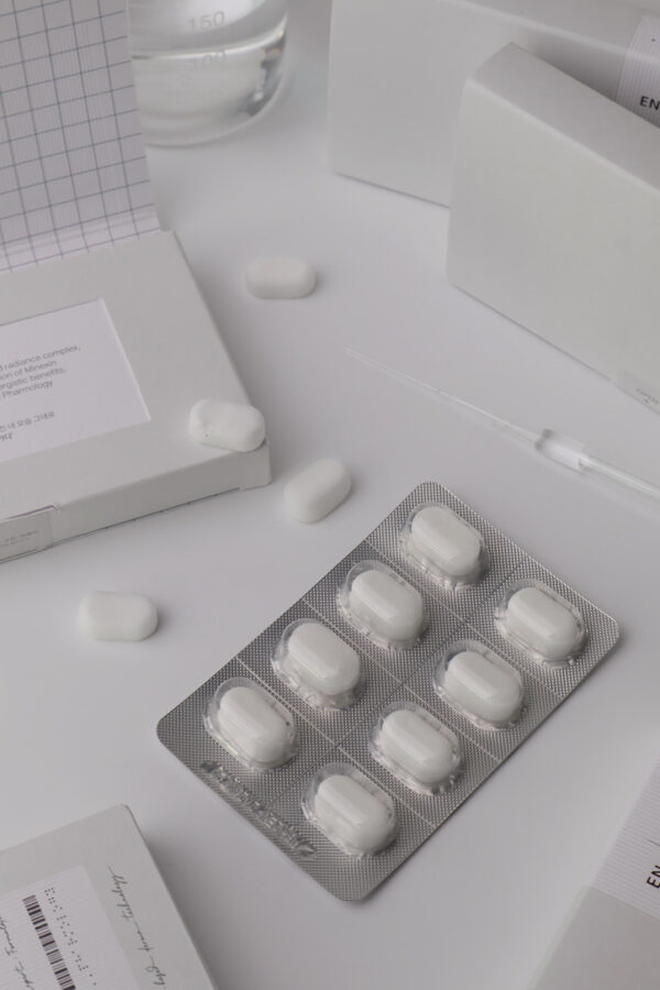 【PHARMOLOGY】Nutribalance: White Tab.（フリーズドライの溶かして使う肌サプリ）